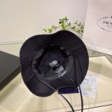 素敵なプラダPrada帽
