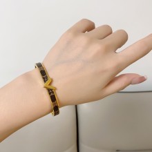 素敵なルイヴィトンブレスレット