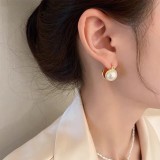 入手困難セリーヌ イアリング