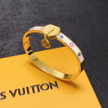 素敵なルイヴィトンブレスレット