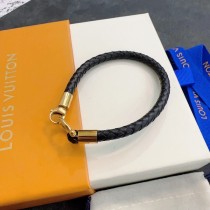 最新ルイヴィトンブレスレット