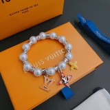 最新ルイヴィトンブレスレット