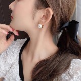 入手困難セリーヌ イアリング
