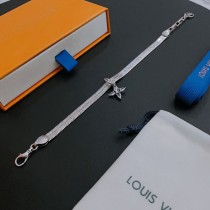 入手困難ルイヴィトンブレスレット