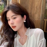 超話題!セリーヌ イアリング