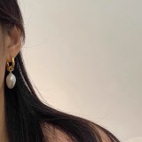 入手困難バレンシアガ イアリング