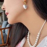 入手困難バレンシアガ イアリング