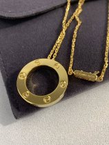 入手困難カルティエ ネックレス