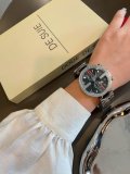 超話題!  グッチGUCCI n級品 クォーツランニング秒計時腕時計2色