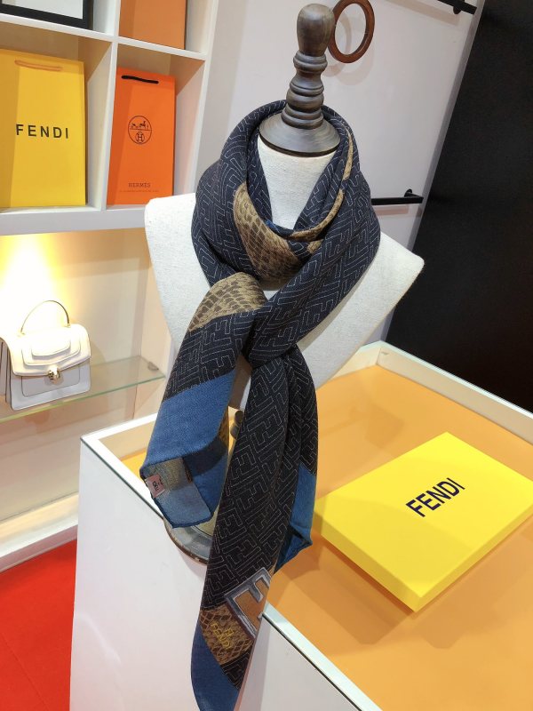 超奇跡の入荷☆ Fendi フェンディ n級品 レディースマフラー