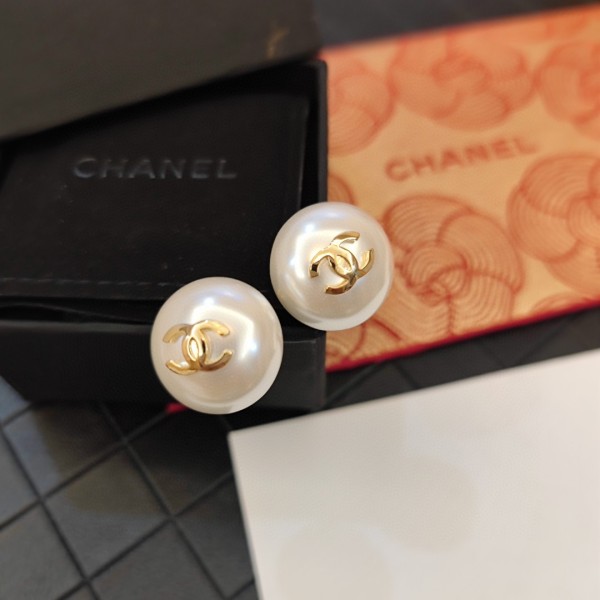 【話題商品！】Chanelシャネル n級品 レディース  イアリング