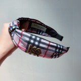 累積売上総額第１位！Burberryバーバリー n級品 レディース カチューシャ