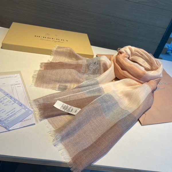 【話題商品！】Burberryバーバリー n級品 レディースマフラー