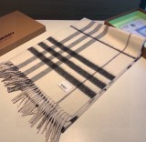 【話題商品！】Burberryバーバリー 激安偽物 カップルスタイルマフラー