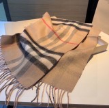 日本未入荷 Burberryバーバリー n級品 カップルスタイルマフラー