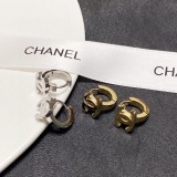 一目惚れ♪ Chanelシャネル 激安偽物 レディース  イアリング2色
