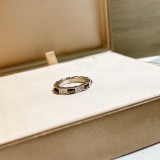 新作 BVLGARI ブルガリ 激安偽物 レディースリング