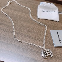 日本未入荷 バレンシアガ スーパーコピー ネックレス