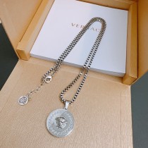 超話題! Versace ヴェルサーチ 偽物通販ネックレス