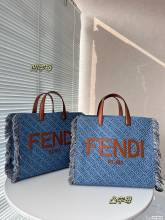 新作 Fendiフェンディ コピーレディースショルダーバック