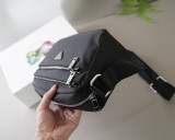 超話題! Pradaプラダ n級品 メンズショルダーバック