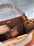 高品質 Fendiフェンディスーパーコピー レディースショルダーバック