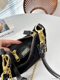 入手困難  Pradaプラダ コピーおすすめ レディースショルダーバック