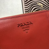高品質 Pradaプラダ 激安偽物 レディースショルダーバック