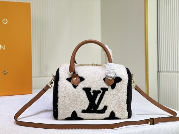 使い勝手良し Louis vuittonルイヴィトン スーパーコピー ショルダーバッグ
