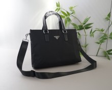日本未入荷 Pradaプラダ コピー メンズショルダーバック