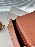 日本未入荷 Celineセリーヌ コピーおすすめ レディースショルダーバック