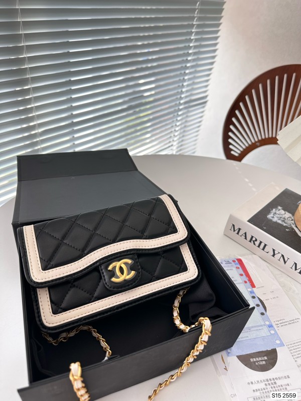 日本未入荷 Chanelシャネル 激安通販ショルダーバック