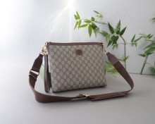 一目惚れ♪ Gucciグッチ コピー メンズショルダーバック