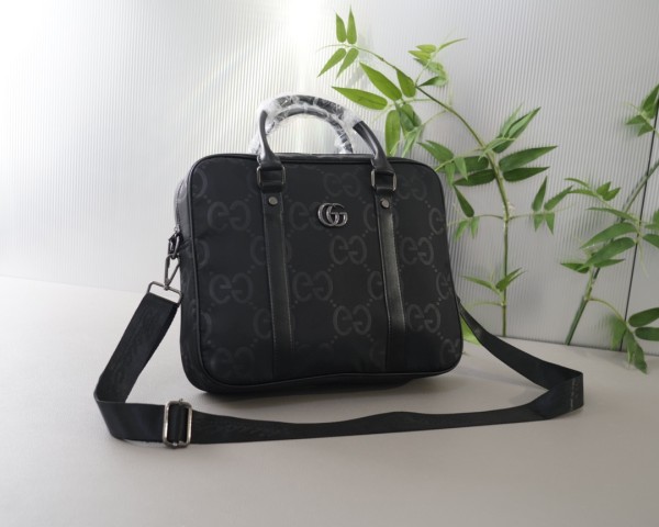 新作 Gucciグッチ 激安偽物 メンズハンドバック