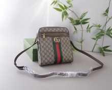 大人気 Gucciグッチ コピーおすすめ メンズショルダーバック