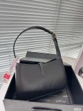 入手困難 YSLイヴ サンローラン コピー ショルダーバッグ
