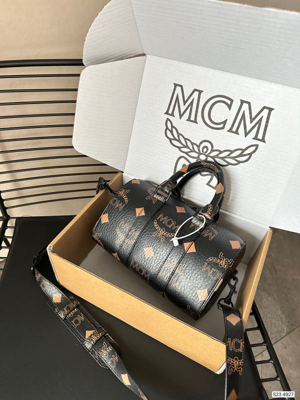 新作 MCMエムシーエム 偽物通販 ショルダーバック
