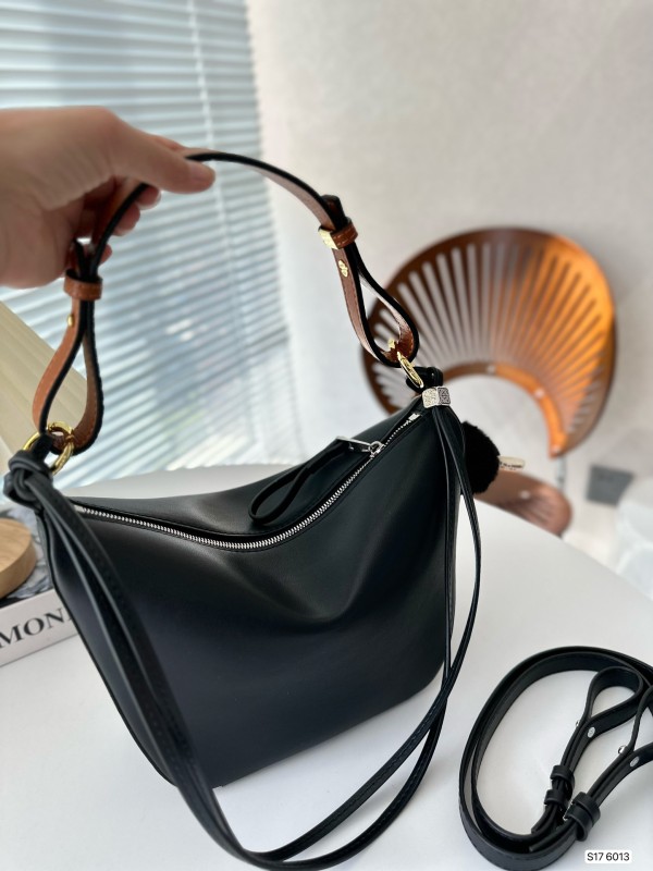 超奇跡の入荷☆ Loeweロエベ 激安通販 レディースショルダーバッグ