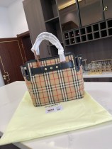 累積売上総額第１位！Burberry バーバリー n級品 ショルダーバッグ