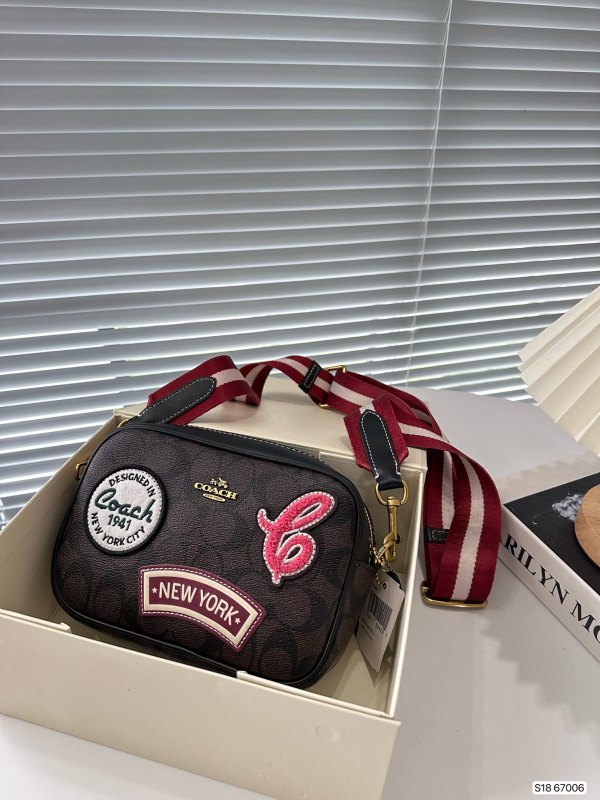 累積売上総額第１位！Coachコーチ コピー ショルダーバッグ