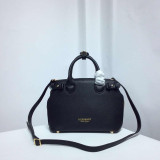新作 Burberry バーバリー 偽物通販 レディース ショルダーバッグ
