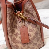 大人気 Coachコーチ 激安偽物 ショルダーバッグ