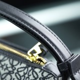 入手困難 Loeweロエベ n級品 レディースハンドバック