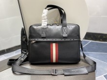 超奇跡の入荷☆ Ballyバリー  偽物通販 メンズハンドバック