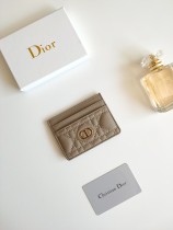 日本未入荷 Diorディオール コピー 短財布