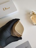 新作 Diorディオール 激安偽物 短財布