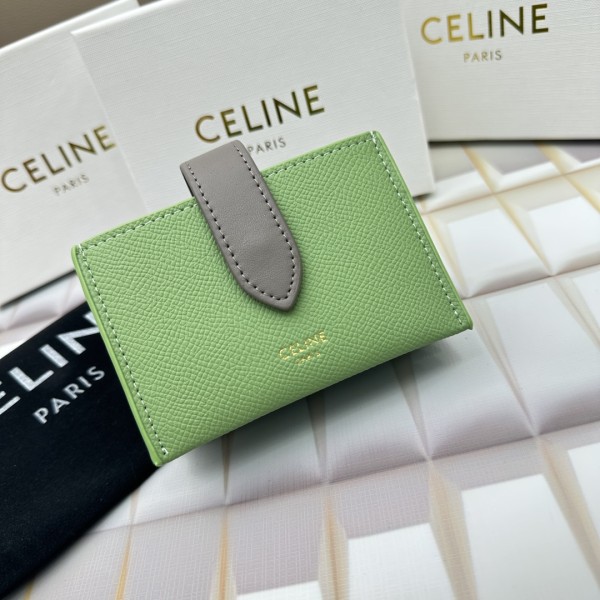 超話題! Celineセリーヌ コピー 短財布
