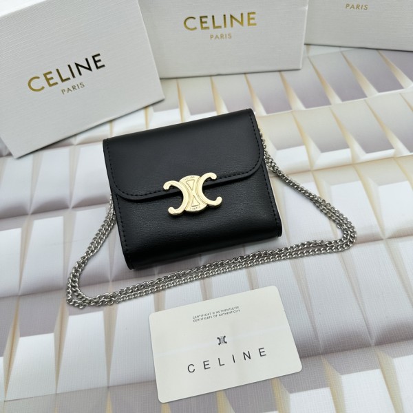 一目惚れ♪ Celineセリーヌ 激安偽物 短財布