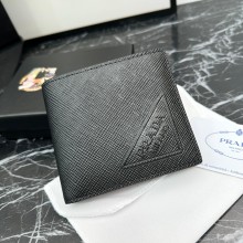日本未入荷 Pradaプラダ 激安通販 短財布