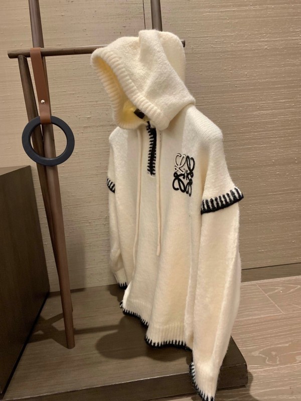 超話題! ロエベ コピーおすすめ 衝突色手編みロープキャップセーター